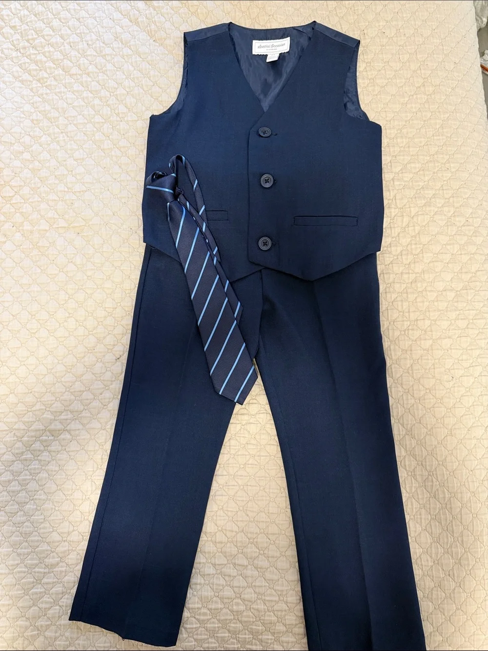 Gymboree Navy Special Occasion Vest, Pants, Tie(children’s place)